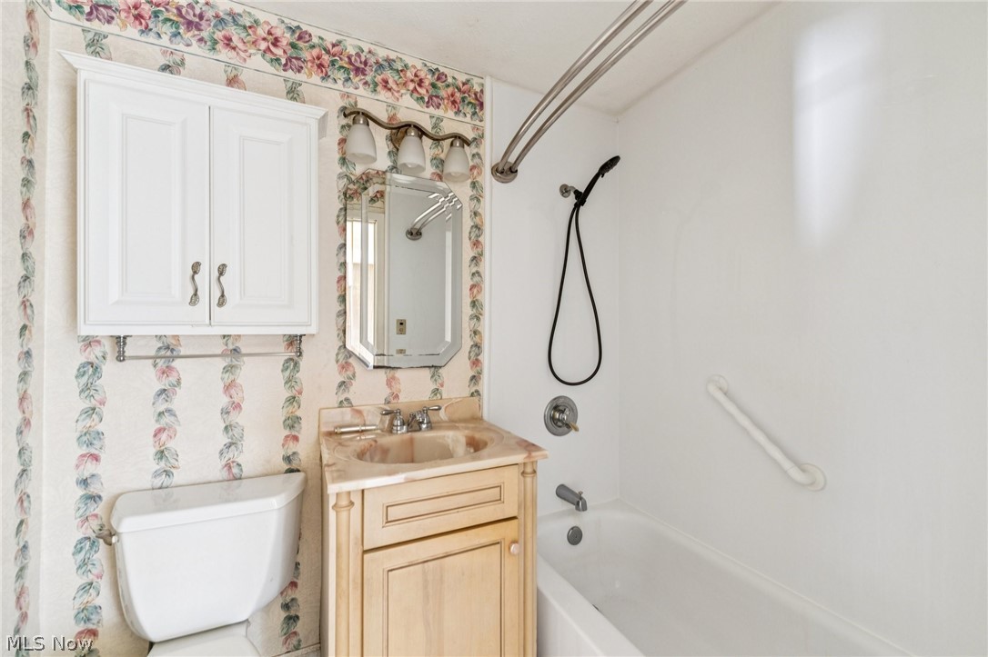 6135 Thistlewood Drive Mentor OH 44060