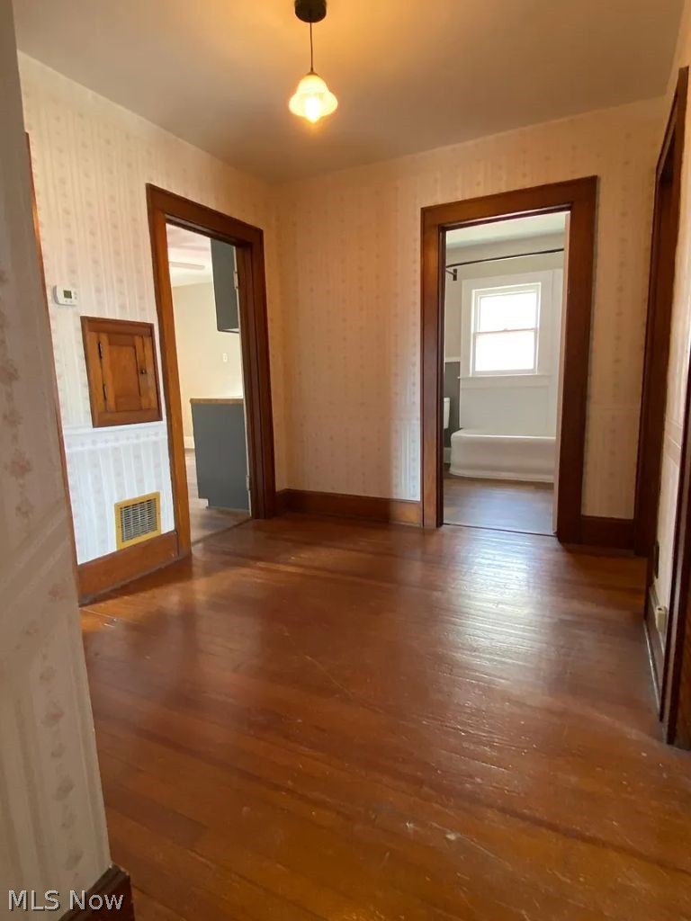 1020 Gaston Avenue Cambridge OH 43725