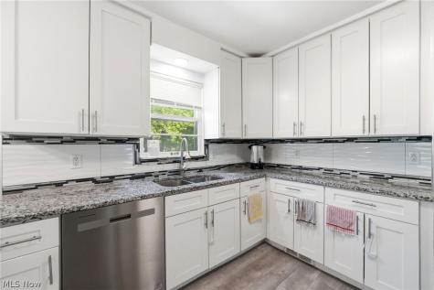 3471 Shannon Road Cleveland Heights OH 44118