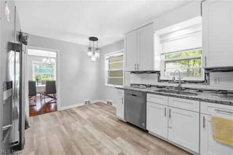 3471 Shannon Road Cleveland Heights OH 44118