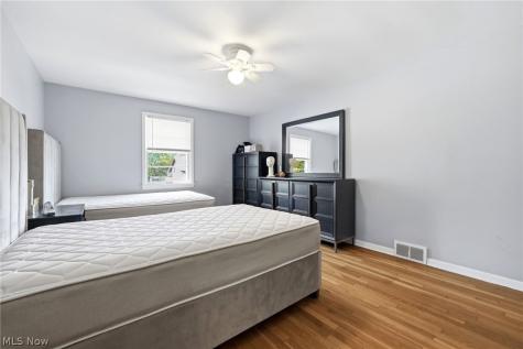 3471 Shannon Road Cleveland Heights OH 44118
