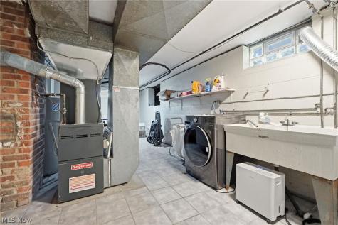 3471 Shannon Road Cleveland Heights OH 44118