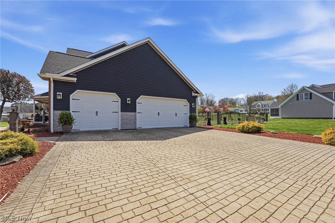 11186 Whitetail Run Street NW Bolivar OH 44612