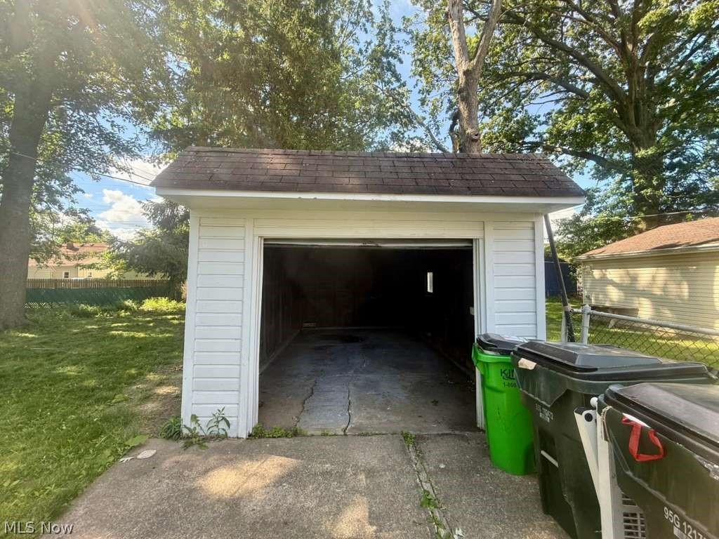 26470 Zeman Avenue Euclid OH 44132