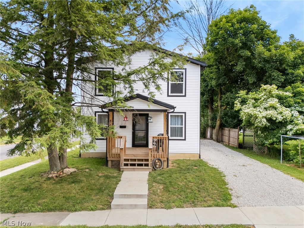 427 W Oak Street Orrville OH 44667