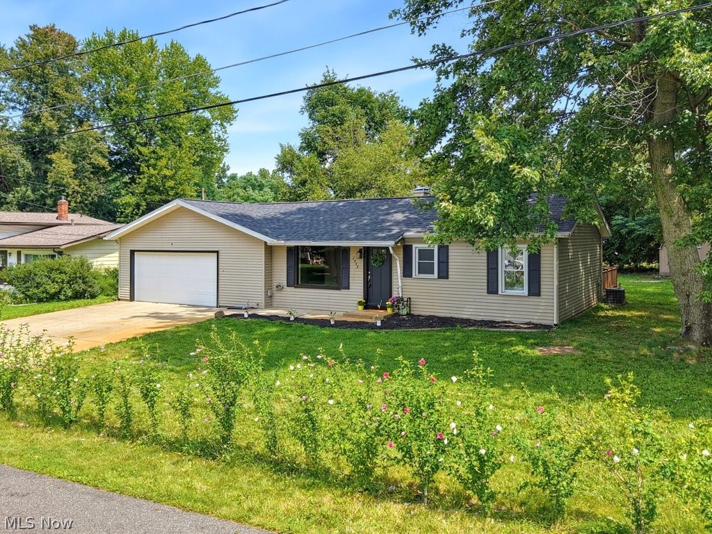2953 N Prior Road Coventry OH 44319