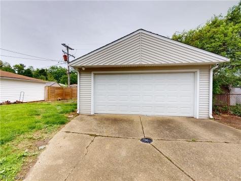 4323 Valleyside Road Cleveland OH 44135