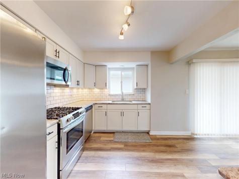 4323 Valleyside Road Cleveland OH 44135