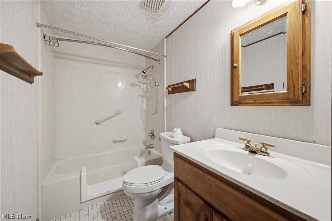 1343 Northfield Drive Mineral Ridge OH 44440