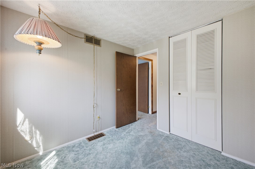 1343 Northfield Drive Mineral Ridge OH 44440
