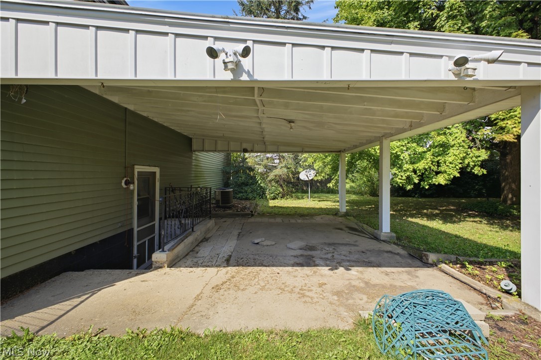 1343 Northfield Drive Mineral Ridge OH 44440