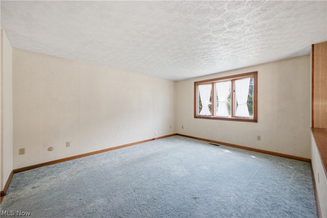 1343 Northfield Drive Mineral Ridge OH 44440