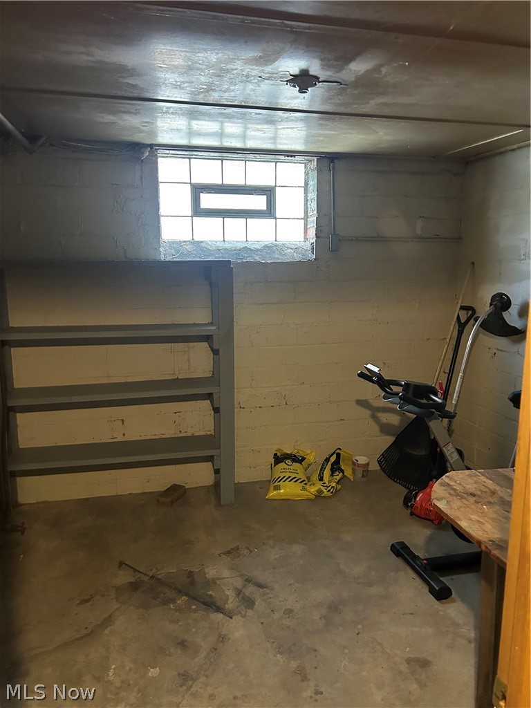 3292 W 128 Cleveland OH 44111