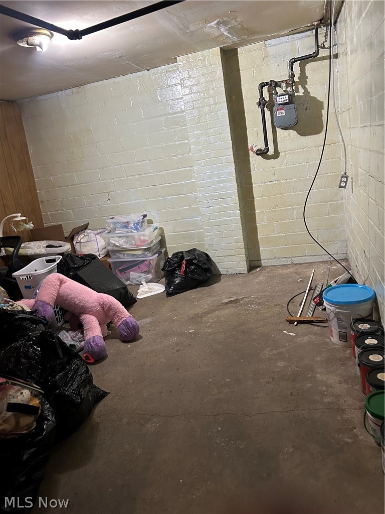 3292 W 128 Cleveland OH 44111