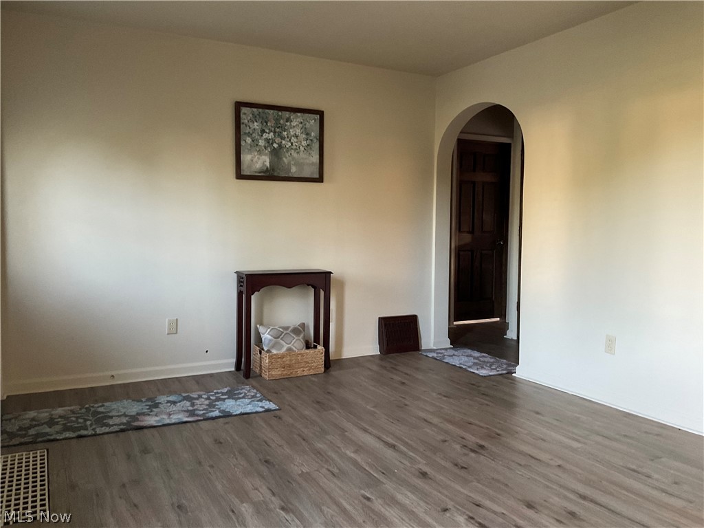 817 Broad Street Conneaut OH 44030