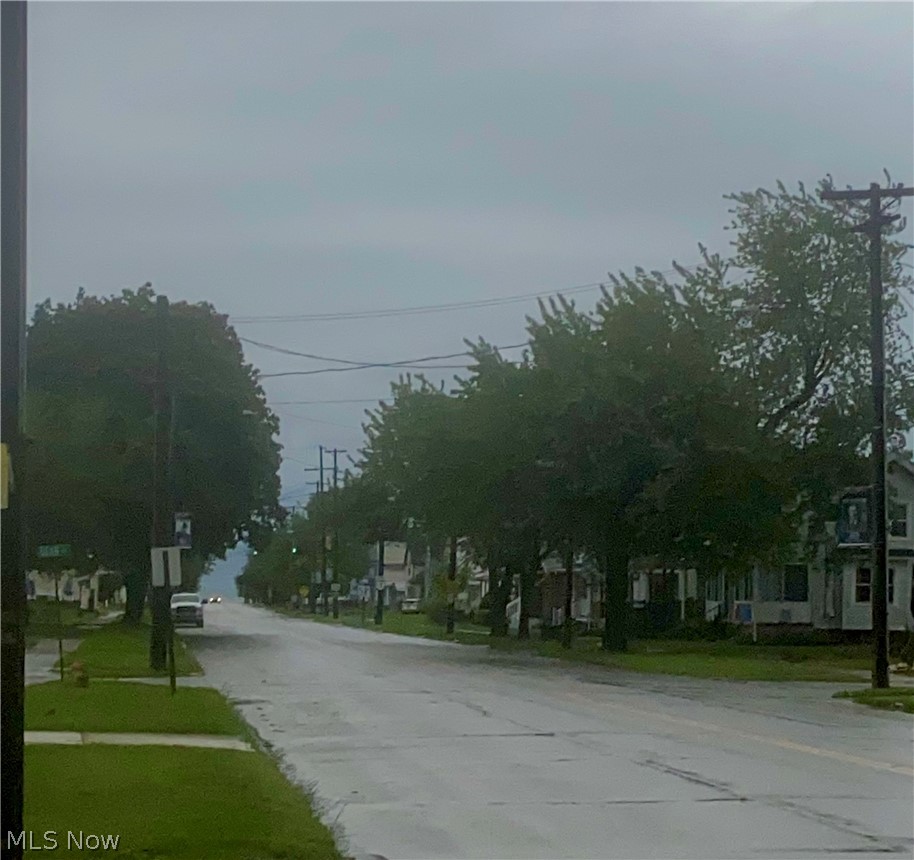 817 Broad Street Conneaut OH 44030