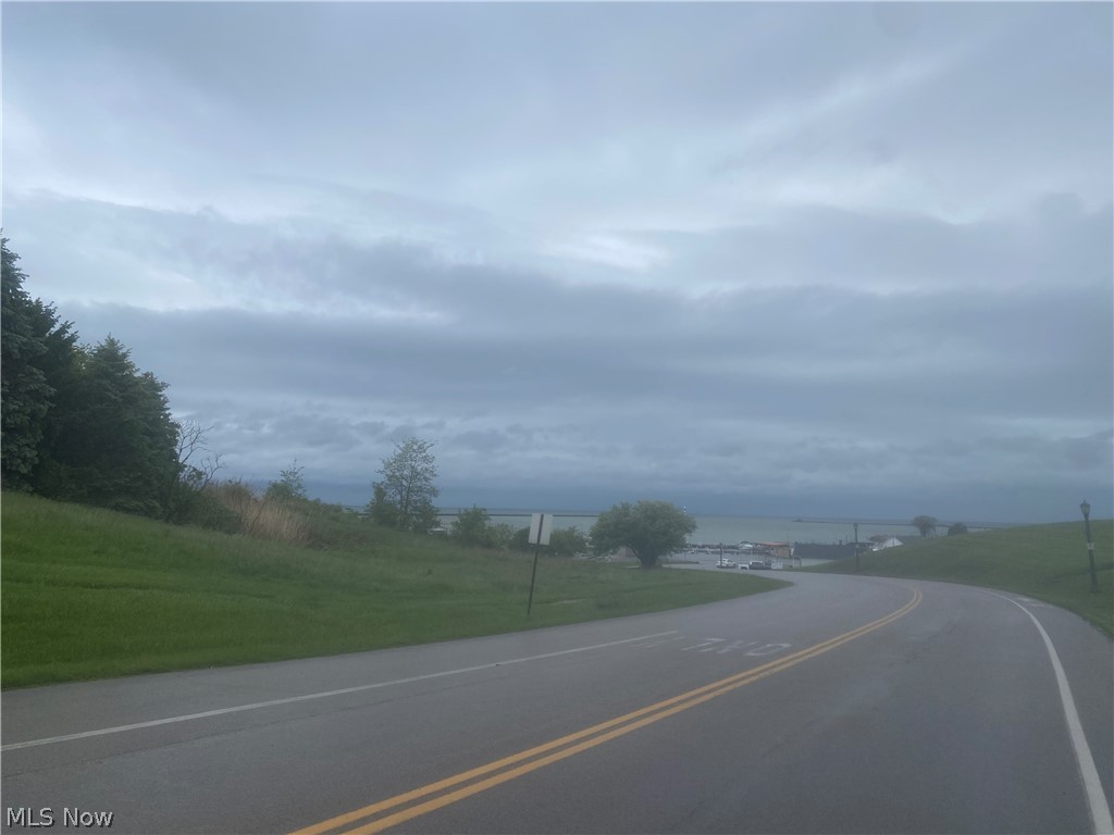 817 Broad Street Conneaut OH 44030