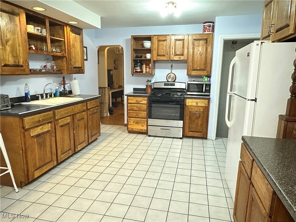 5926 Deering Avenue Parma Heights OH 44130