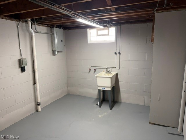 907 E 216th Street Euclid OH 44119