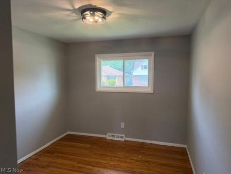 907 E 216th Street Euclid OH 44119