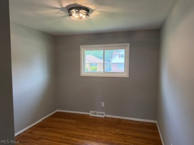 907 E 216th Street Euclid OH 44119