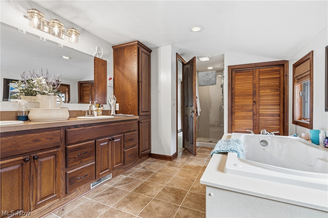4225 Kidron Road Dalton OH 44618