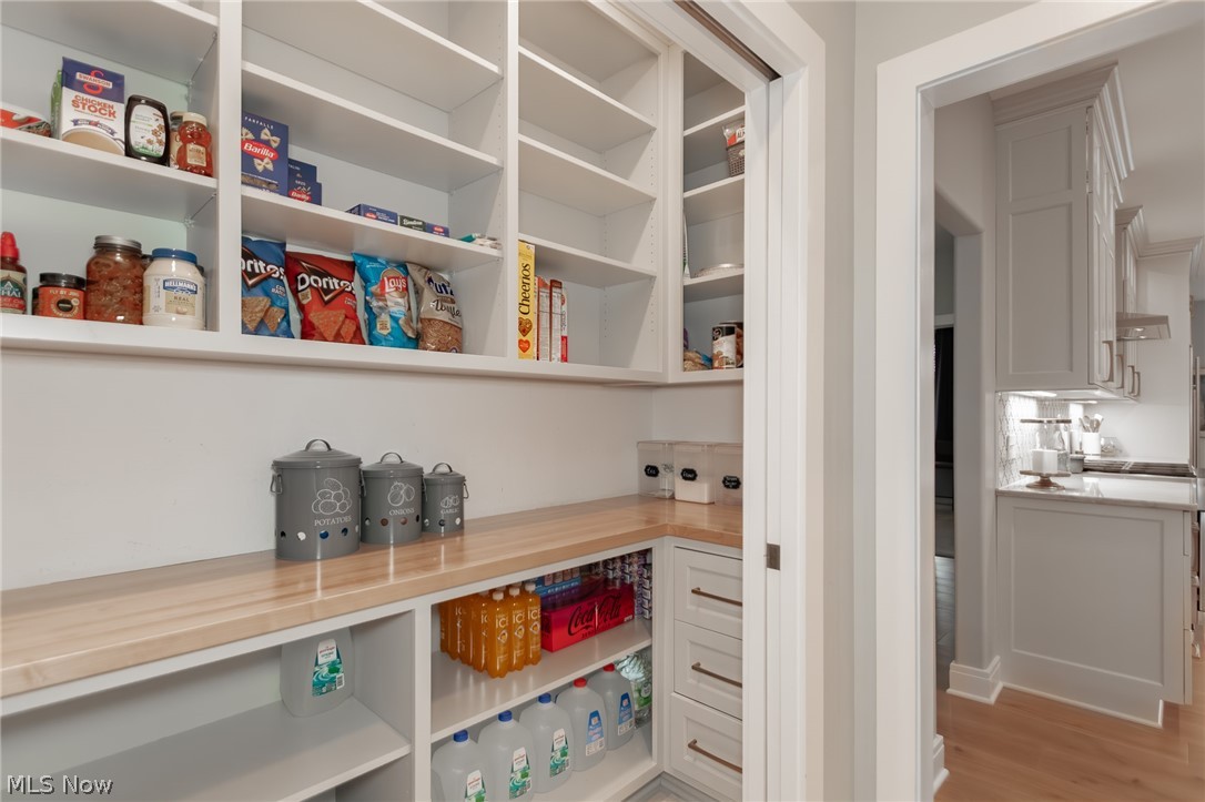 11565 Robin Wood Lane Chagrin Falls OH 44023