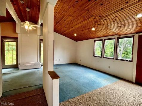 1785 Mitchells Lane Marietta OH 45750