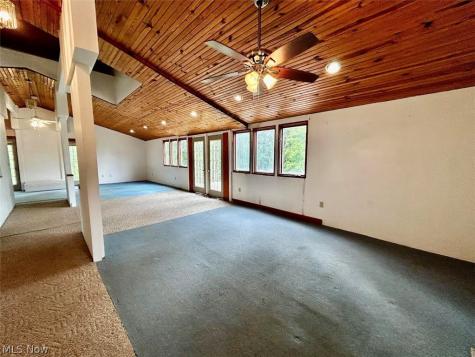 1785 Mitchells Lane Marietta OH 45750