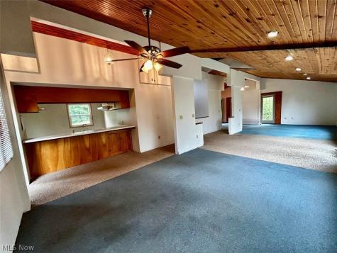 1785 Mitchells Lane Marietta OH 45750