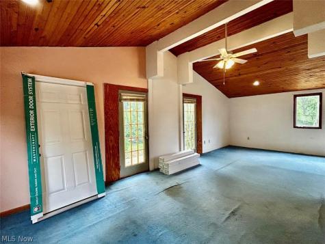 1785 Mitchells Lane Marietta OH 45750