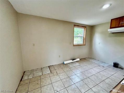 1785 Mitchells Lane Marietta OH 45750