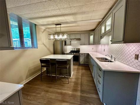 1785 Mitchells Lane Marietta OH 45750