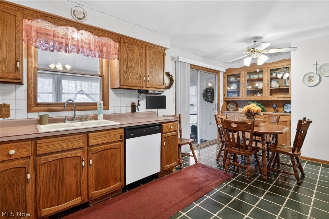 130 Robinwood Drive New Middletown OH 44442