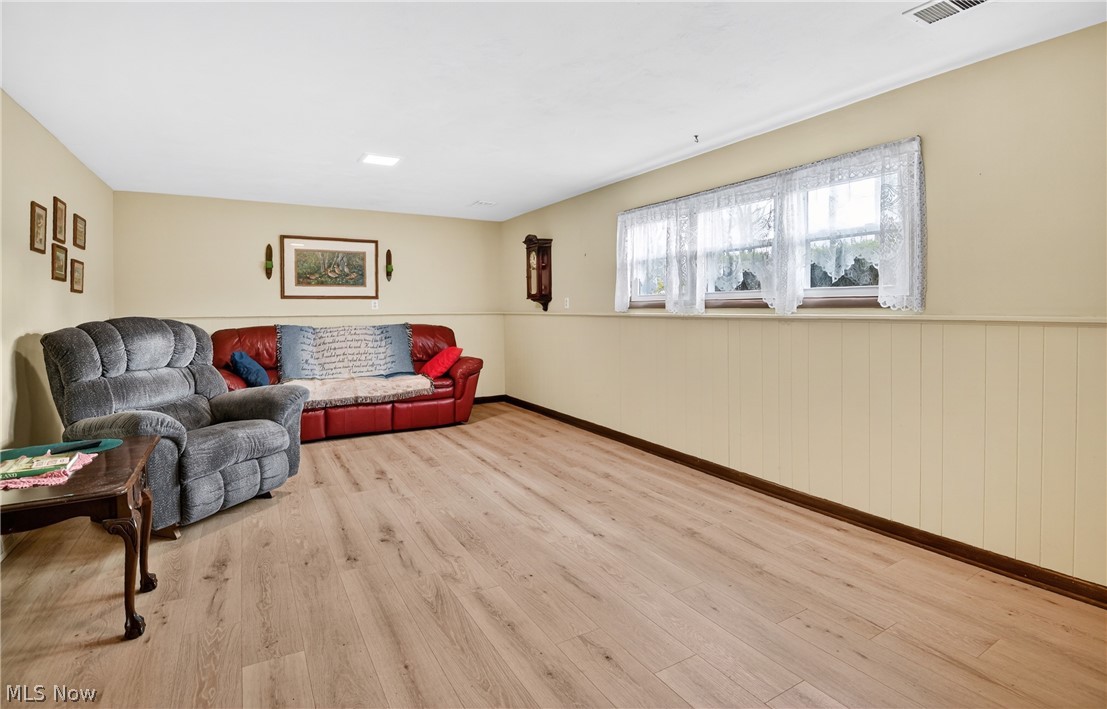 130 Robinwood Drive New Middletown OH 44442