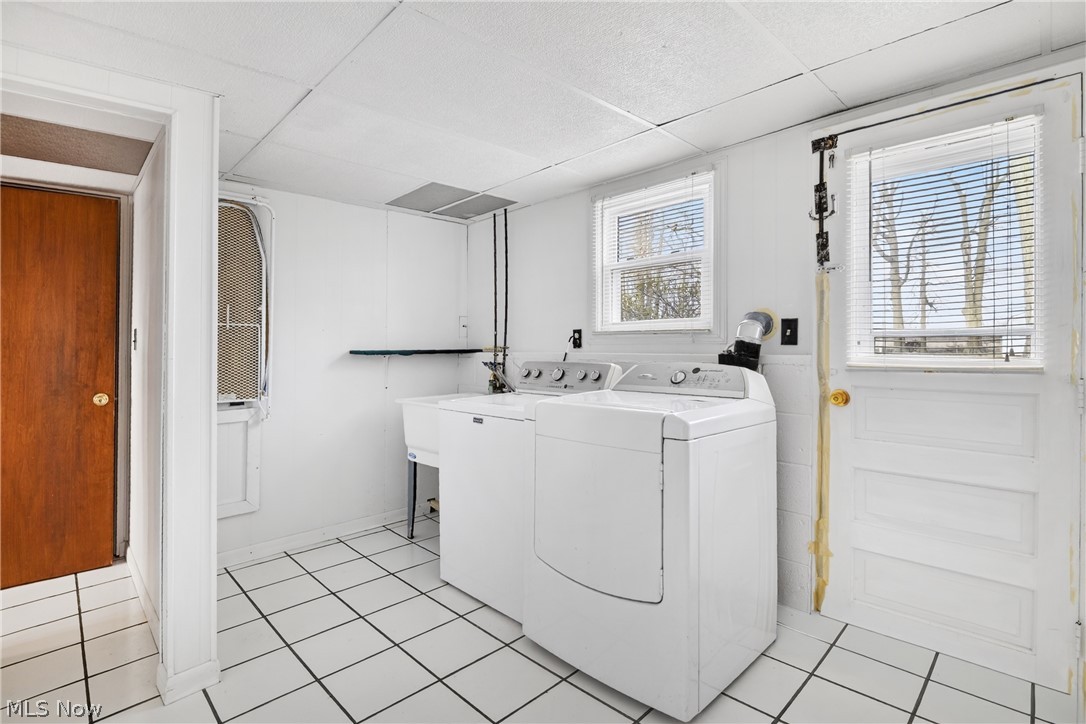 130 Robinwood Drive New Middletown OH 44442