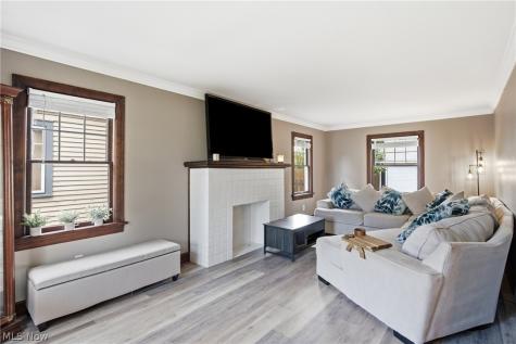 323 Denison Avenue Elyria OH 44035