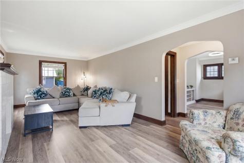 323 Denison Avenue Elyria OH 44035