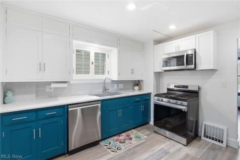 323 Denison Avenue Elyria OH 44035