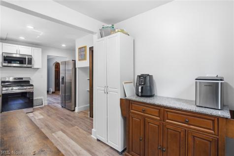 323 Denison Avenue Elyria OH 44035