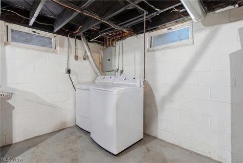 323 Denison Avenue Elyria OH 44035