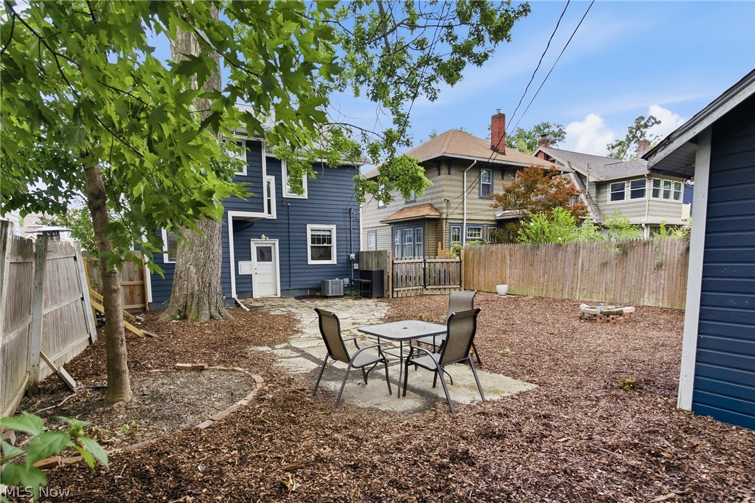 323 Denison Avenue Elyria OH 44035