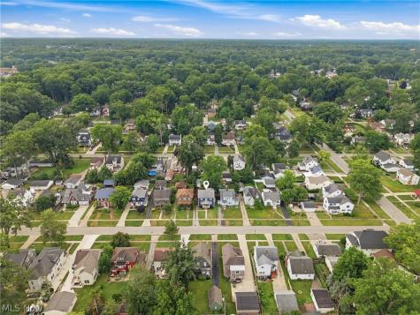 323 Denison Avenue Elyria OH 44035