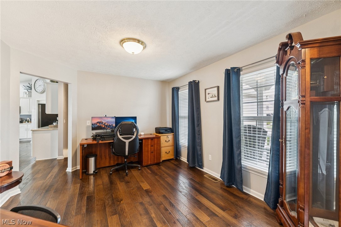 1235 Cherokee Path Vermilion OH 44089