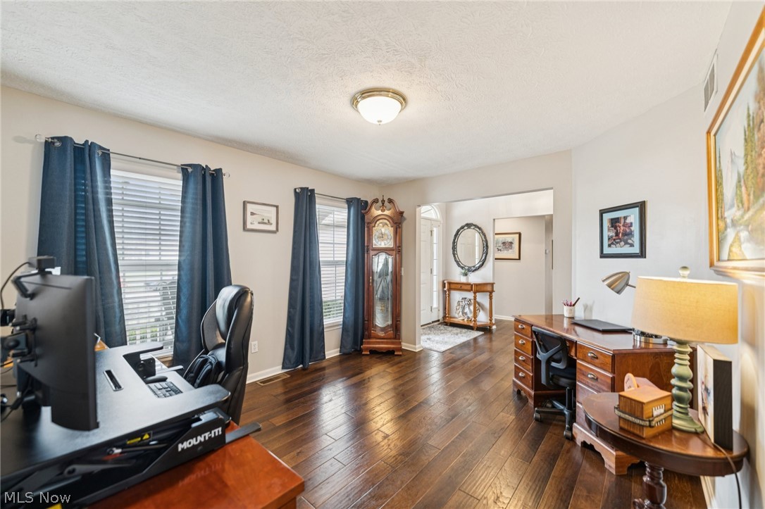 1235 Cherokee Path Vermilion OH 44089