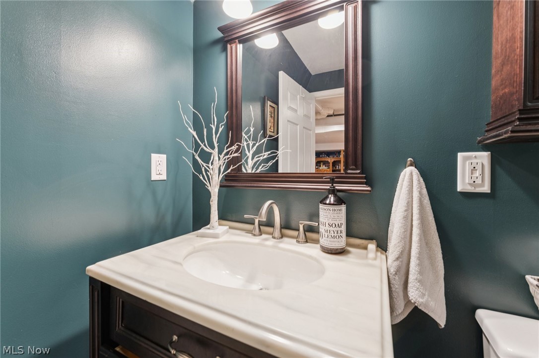 1235 Cherokee Path Vermilion OH 44089