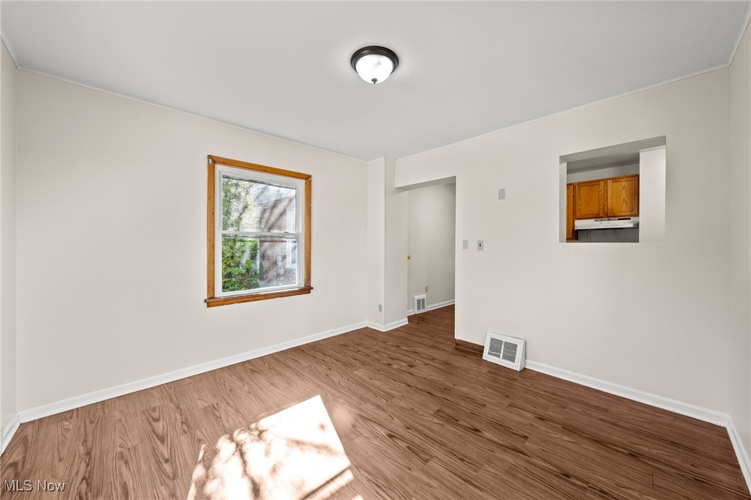 411 E 329th Street Willowick OH 44095