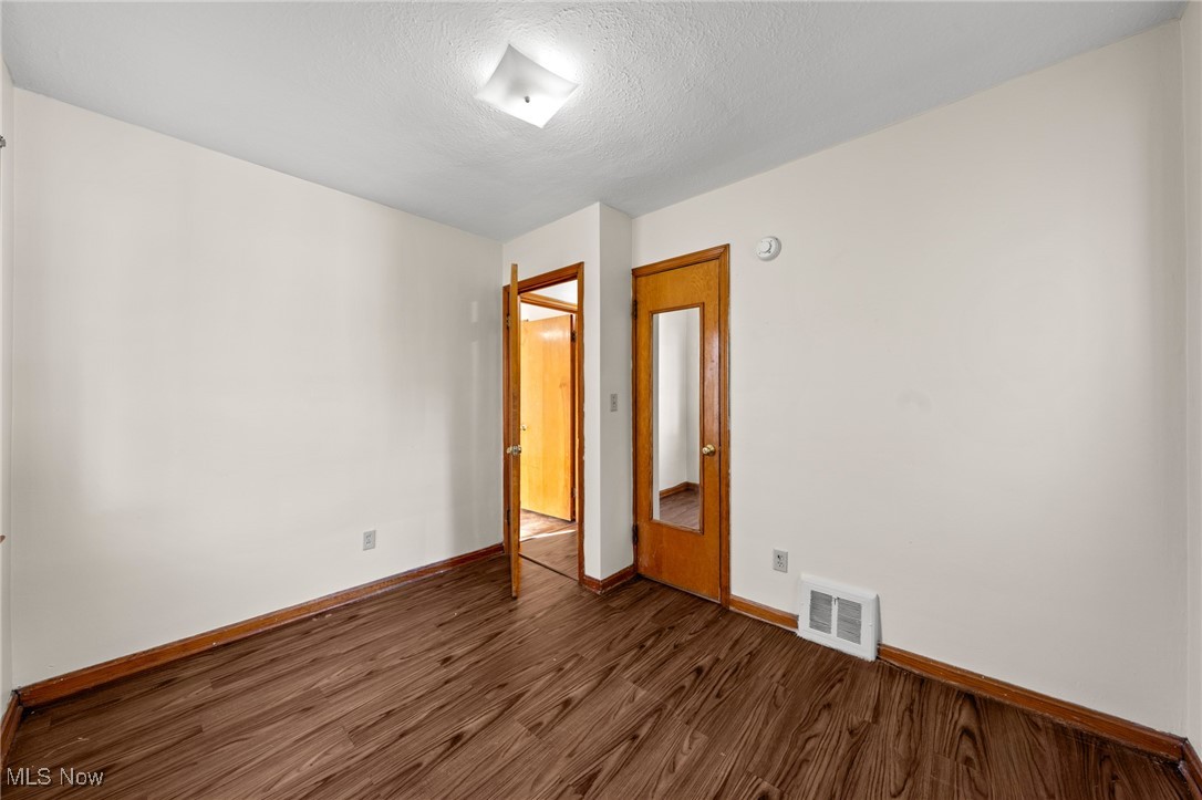 411 E 329th Street Willowick OH 44095