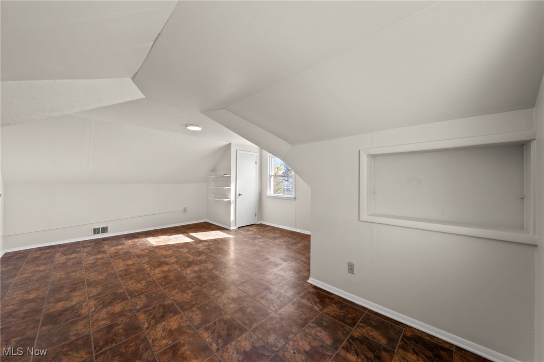 411 E 329th Street Willowick OH 44095