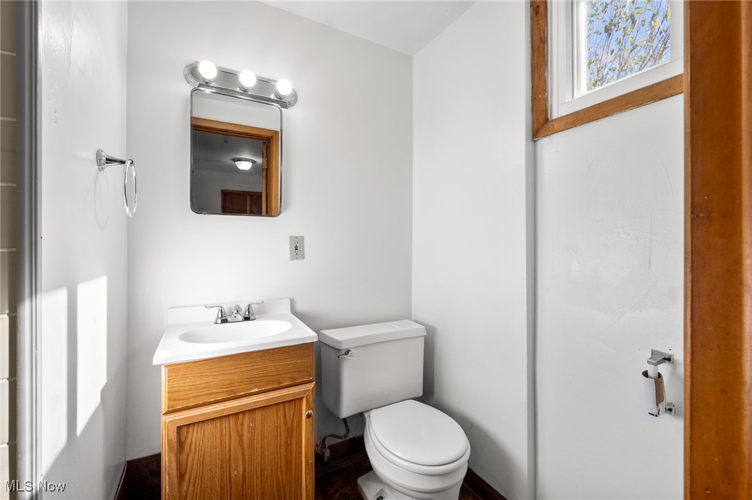 411 E 329th Street Willowick OH 44095